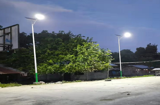 Explore the Innovative Design and Application Prospects of China All-in-Two Solar Street Lights